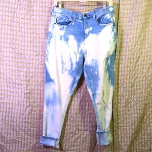 Highrise jean leggings bleached out size 11